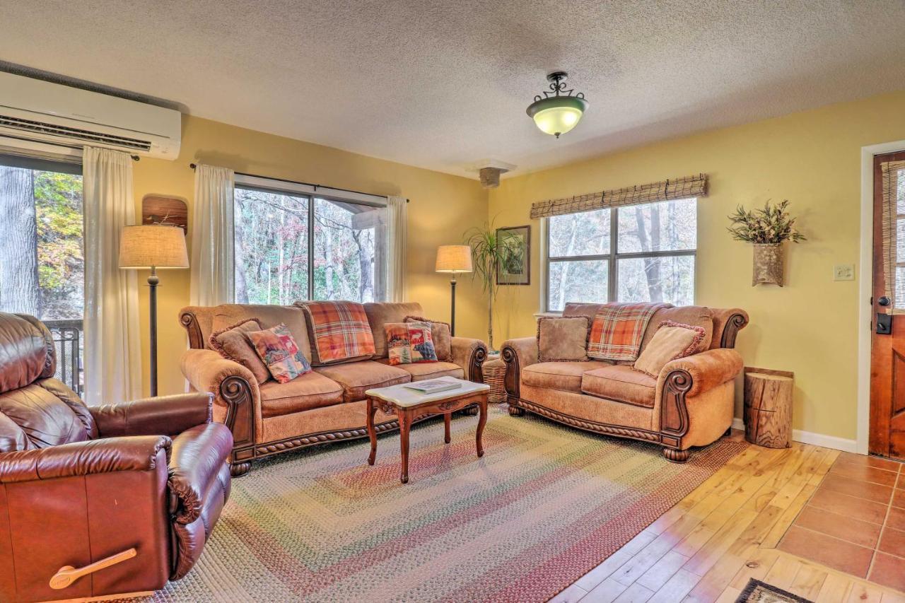 Creekside Retreat With Deck, 18 Miles To Wolf Ridge Villa Weaverville Ngoại thất bức ảnh
