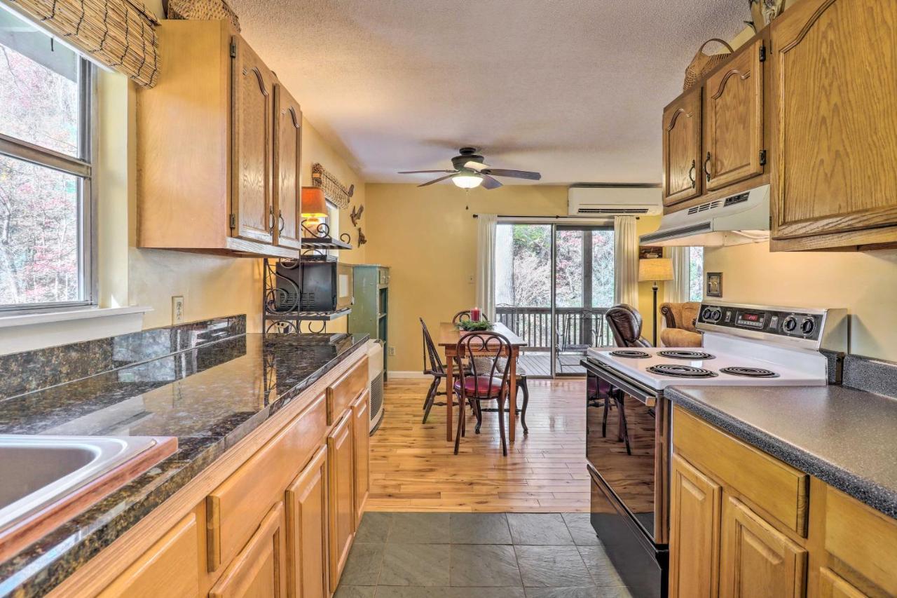 Creekside Retreat With Deck, 18 Miles To Wolf Ridge Villa Weaverville Ngoại thất bức ảnh